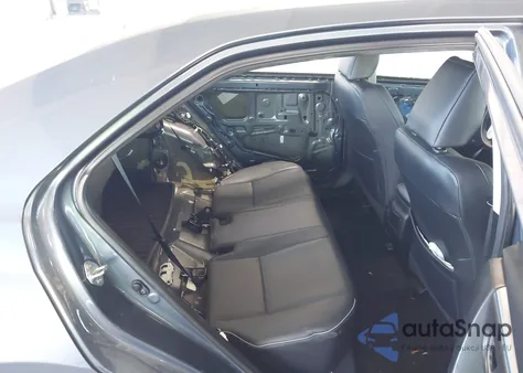 2014 Toyota Corolla S Premium z USA, uszkodzony, nr VIN 5YFBURHE3EP045111